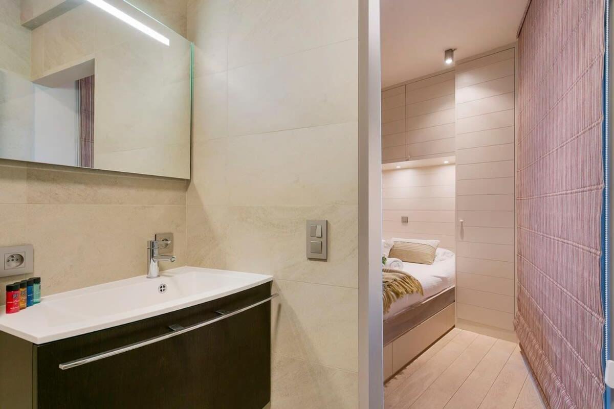 Huswell - Unique Apartment With Sea-View Near The Center Knokke-Heist Dış mekan fotoğraf